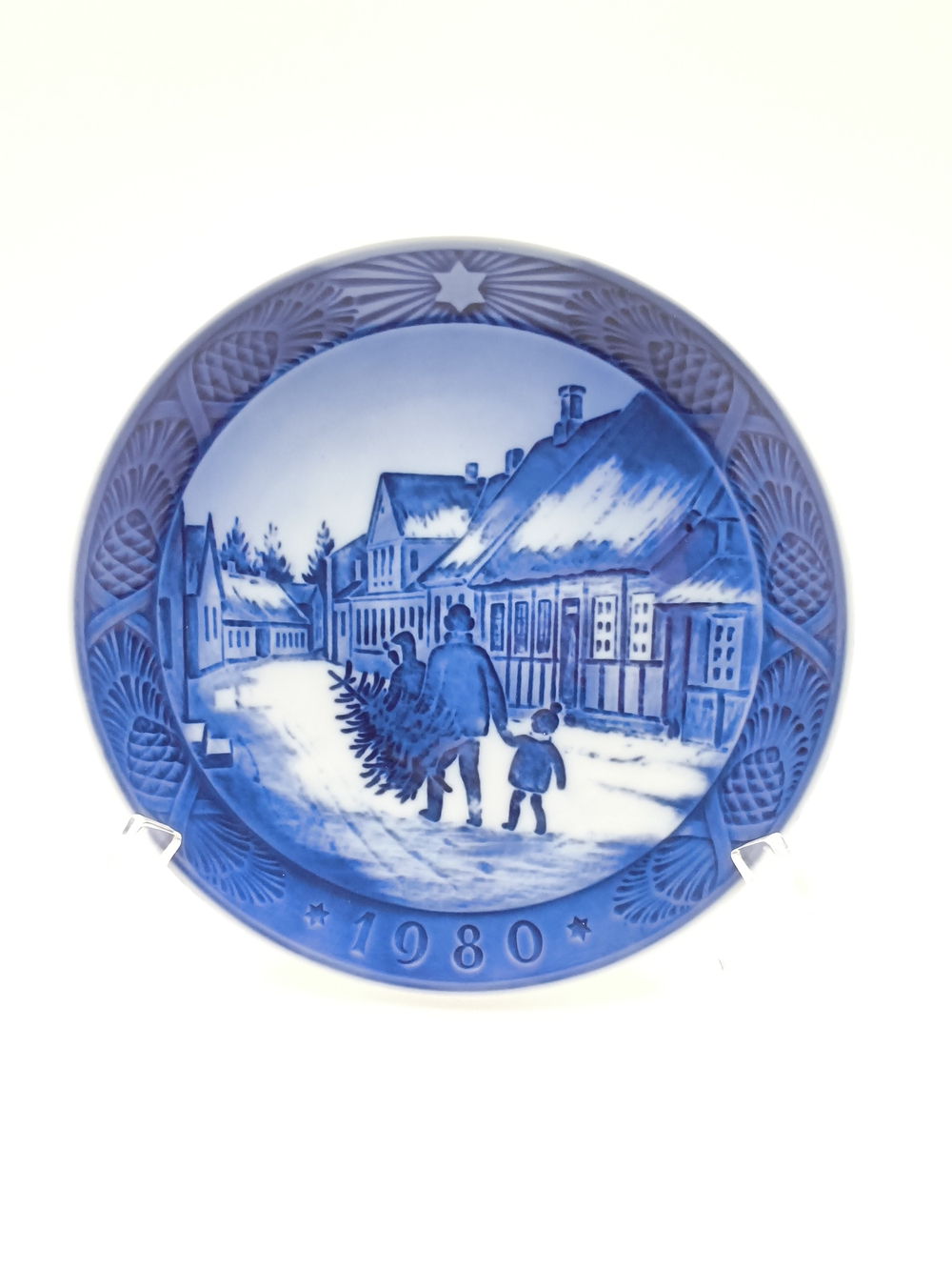 Born in 1980? This Royal Copenhagen Christmas Plate is Pine-ing for You!